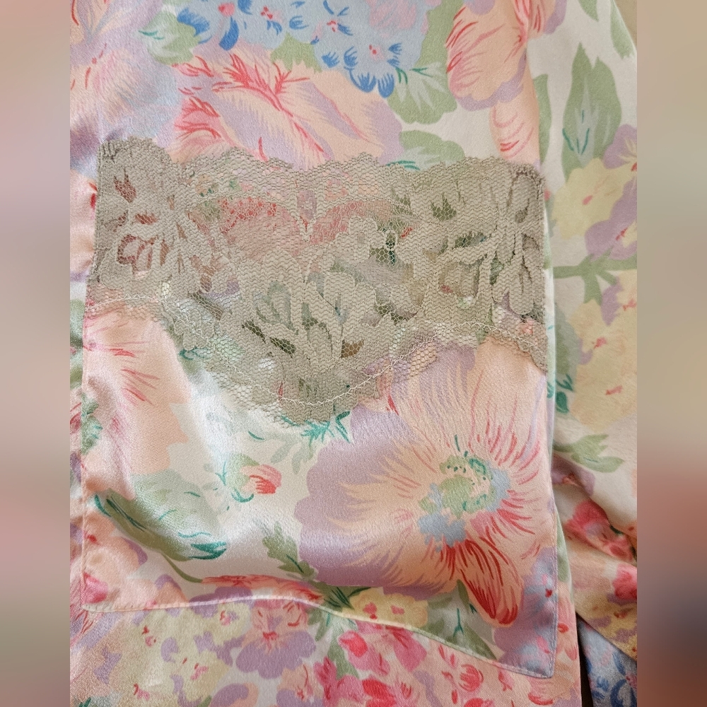 Vintage Victoria's Secret Pastel Floral Satin Pajama Top - Picture 4 of 6